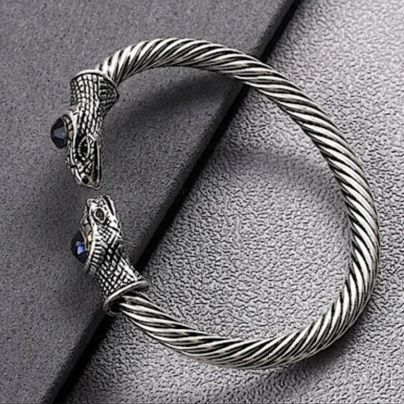 STERLING SILVER SNAKE HEAD BANGLE UNISEX BRACELET - Picture 3 of 6